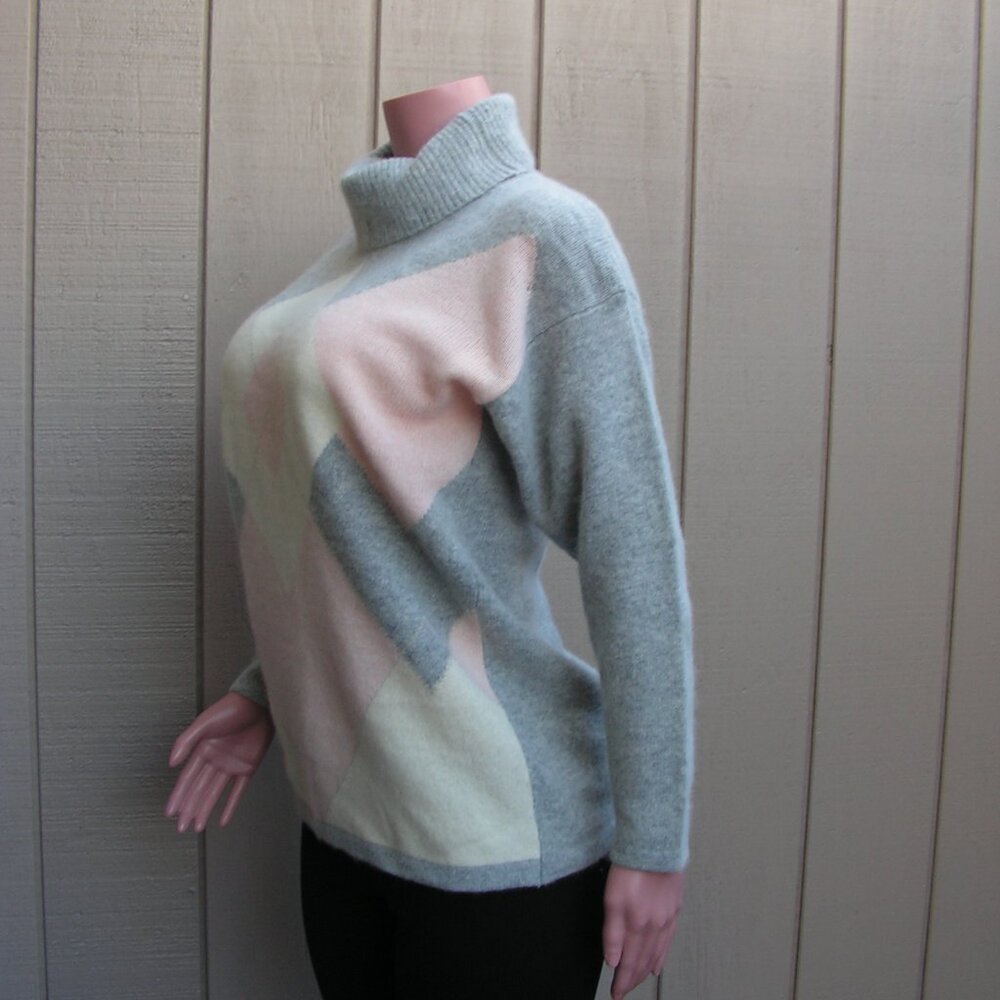 Valerie Stevens Petites Small long sleeve, hip length, angora blend turtleneck